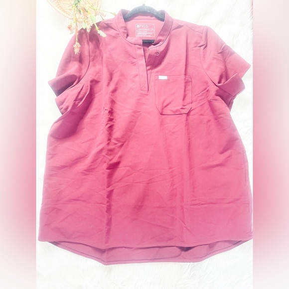 FIGS Kitale Maternity Scrub Top - Picture 1 of 2